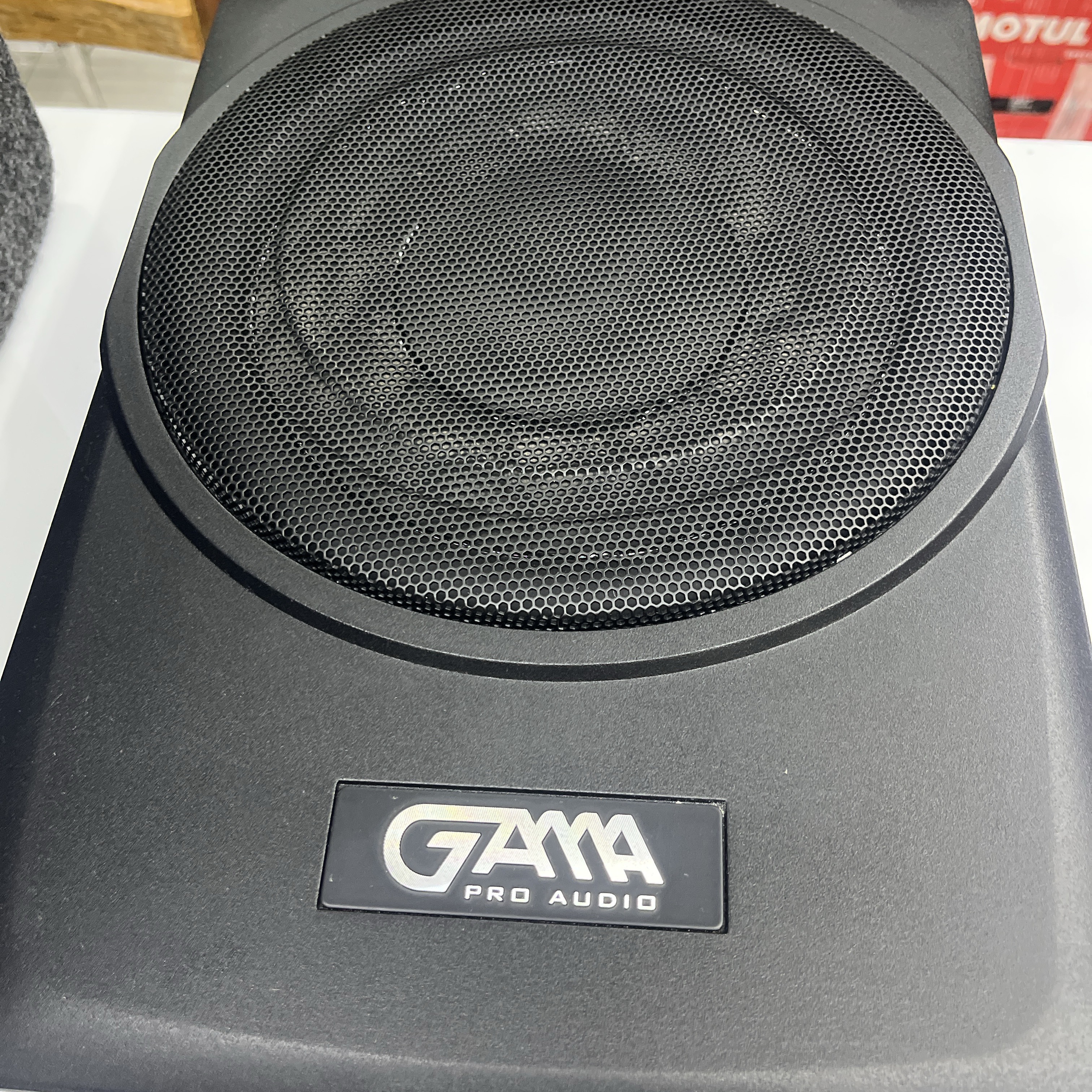 BAJO AMPLIFICADO 10" 1000W.